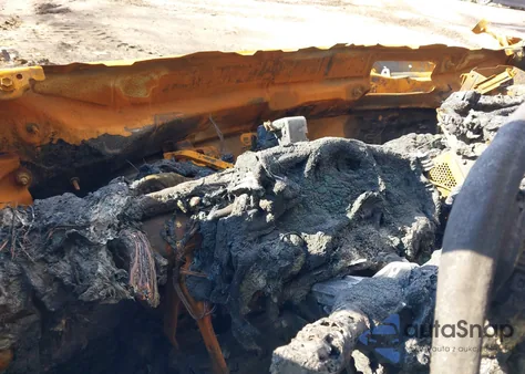 2014 Toyota Rav4 Xle z USA, uszkodzony, nr VIN 2T3RFREV5EW179055